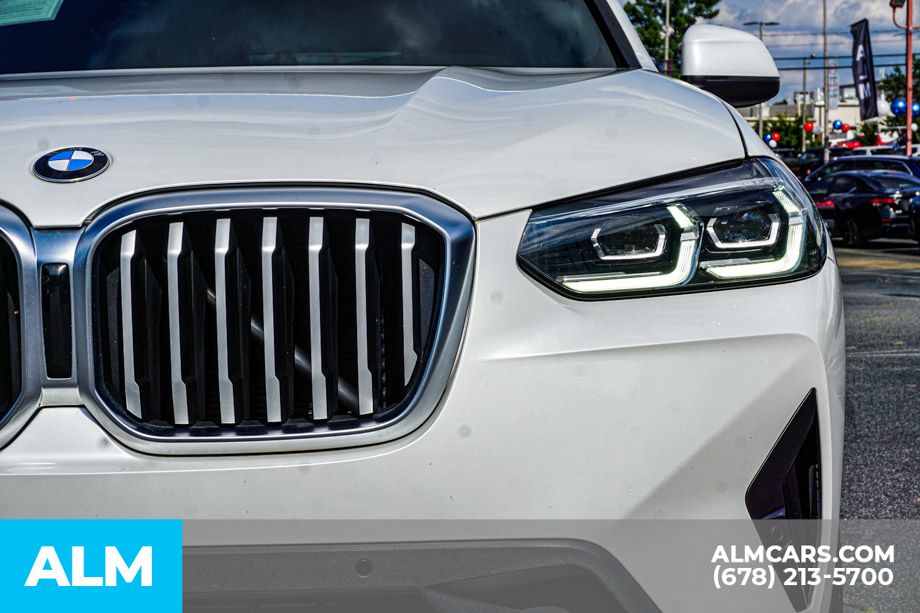 Used 2022 White BMW xDrive30i image 12