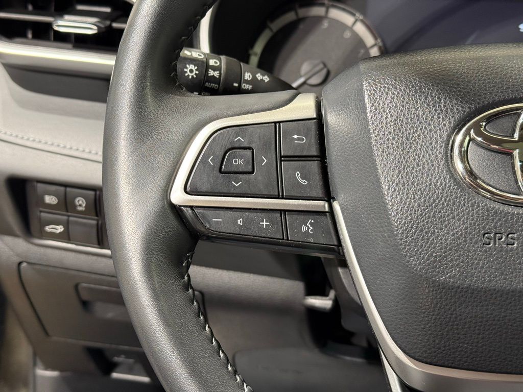 Thumbnail: 2024 Toyota Highlander - 26