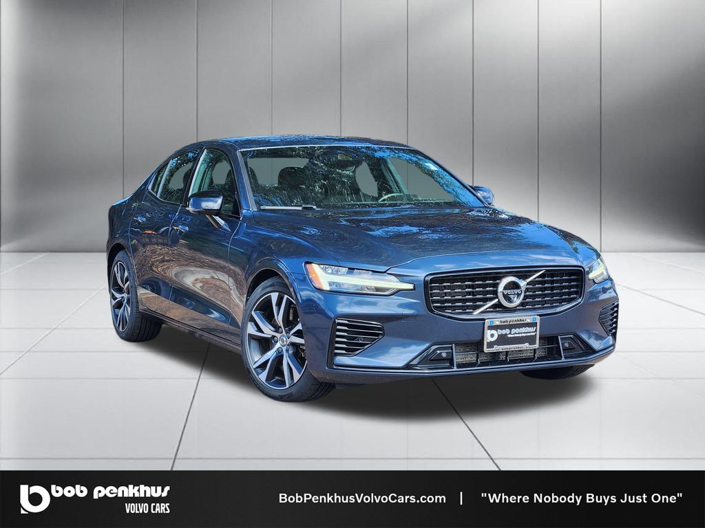 2021 Volvo S60 Recharge Plug-In Hybrid T8 R-Design