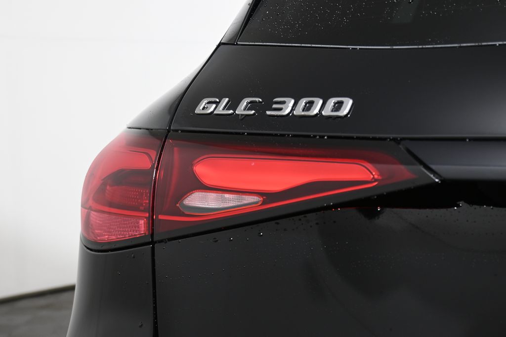 Thumbnail: 2026 Mercedes-Benz GLC - 12