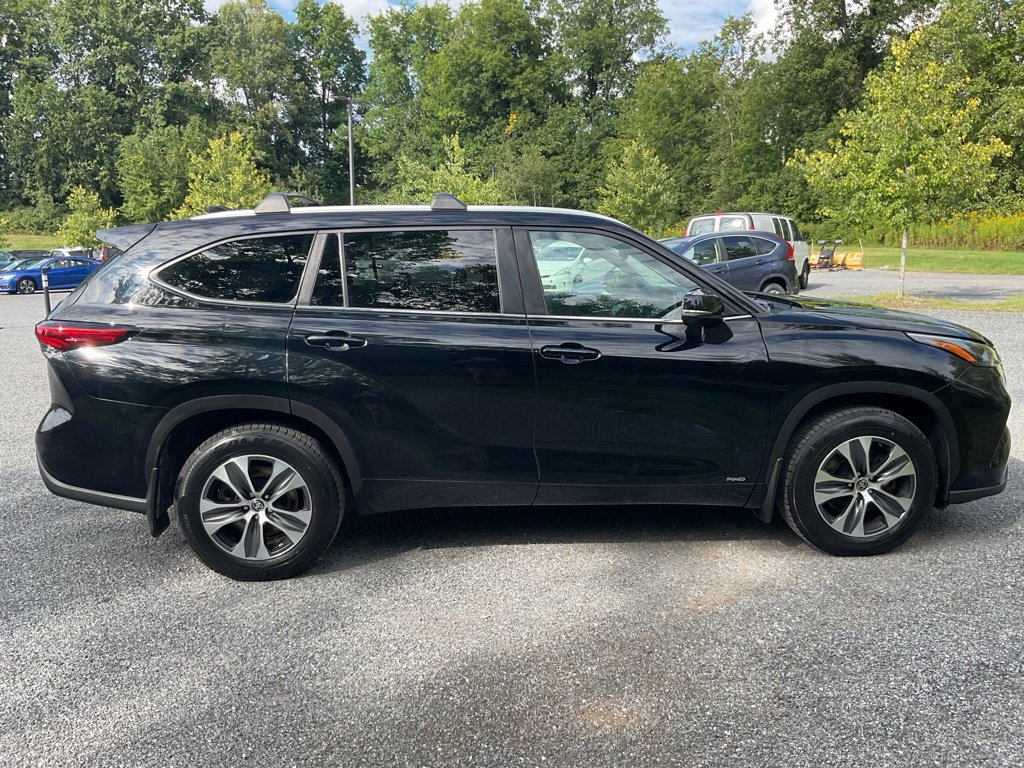 Used 2023 Toyota Highlander Hybrid SUV