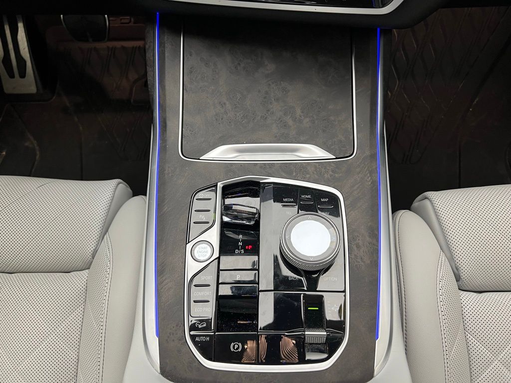 Thumbnail: 2023 BMW X7 - 13