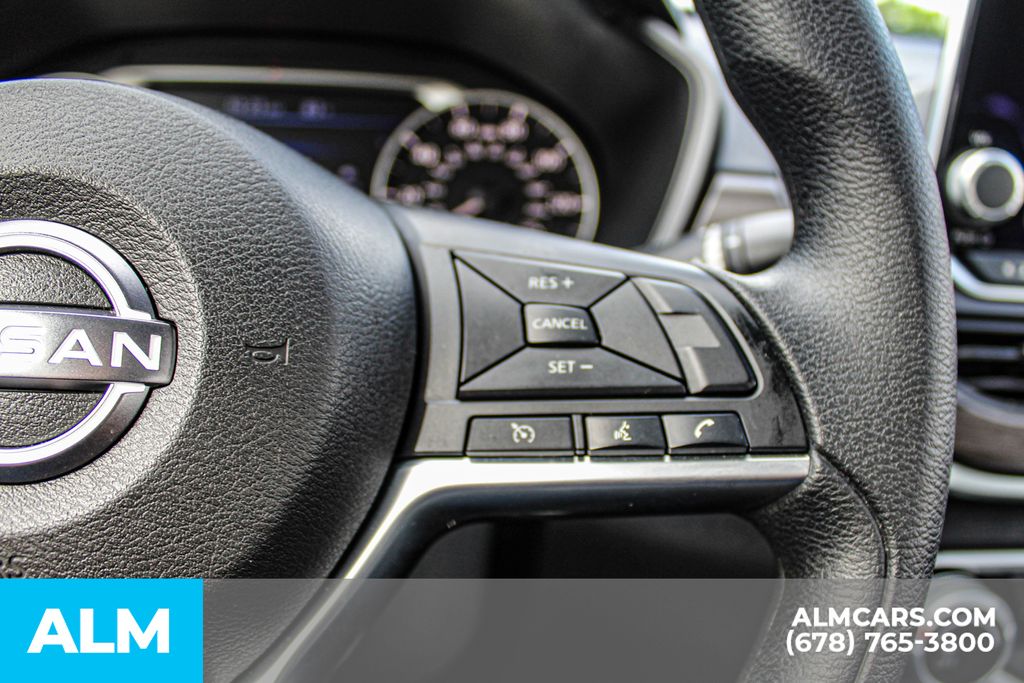 Used 2025 Black Nissan 2.5 SV image 27