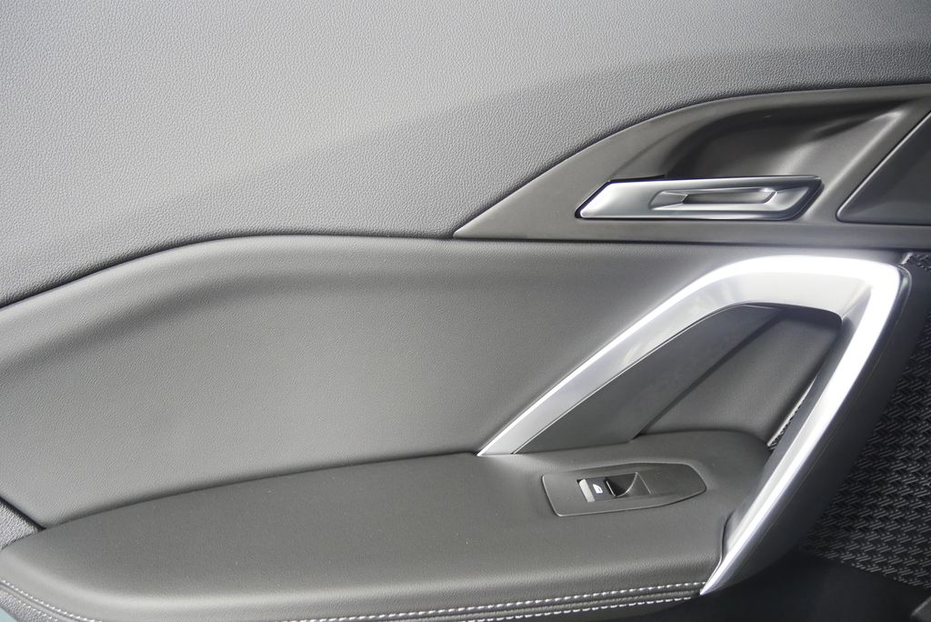 Thumbnail: 2025 BMW X1 - 13