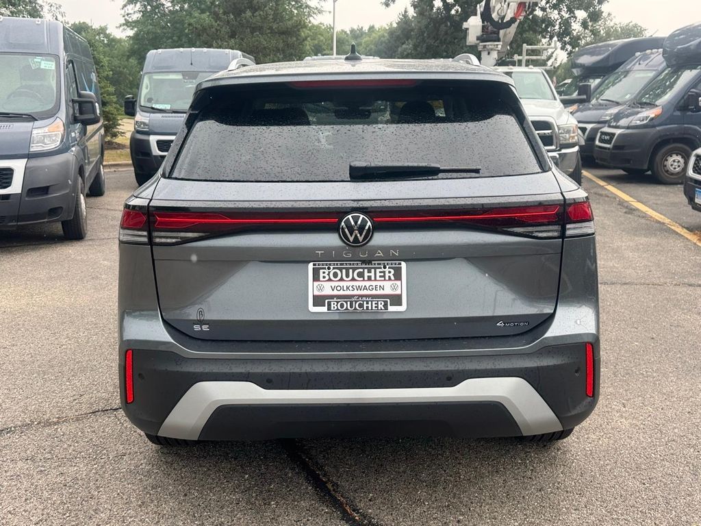 New 2026 Platinum Gray Metallic Volkswagen 2.0T SE image 4