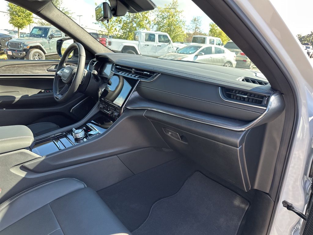 New Car 2025 Jeep Grand Cherokee  Overland For Sale Under $70,000 In Austin, Texas
