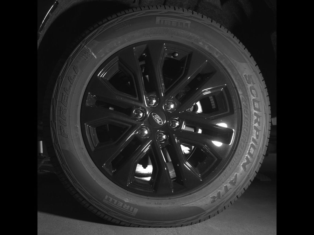 New 2026 Blue Ford XLT image 9