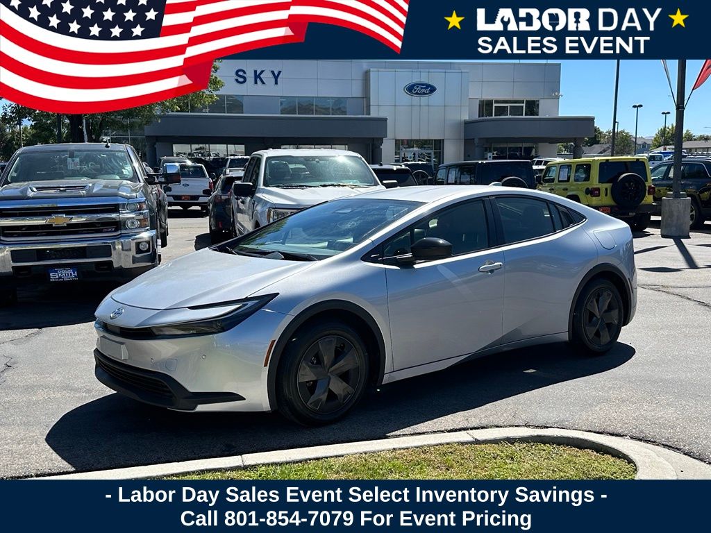 2025 Toyota Prius LE FWD