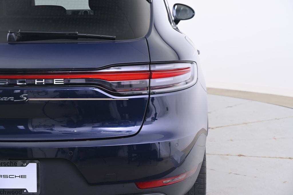 Thumbnail: 2021 Porsche Macan - 14