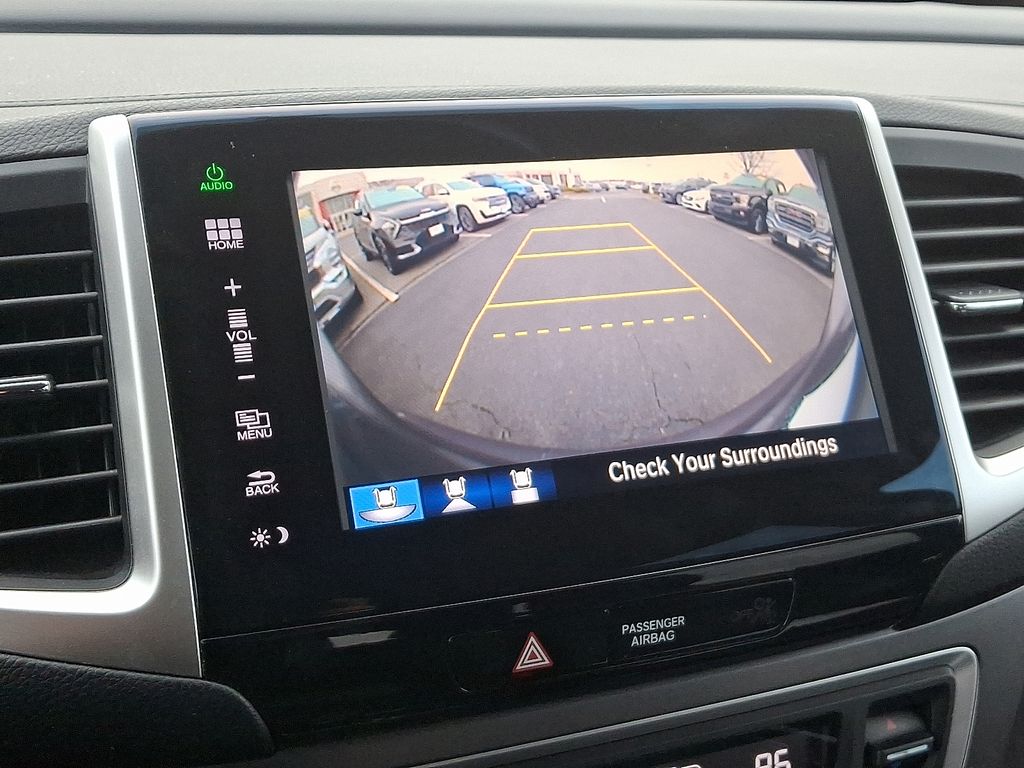 Thumbnail: 2016 Honda Pilot - 19