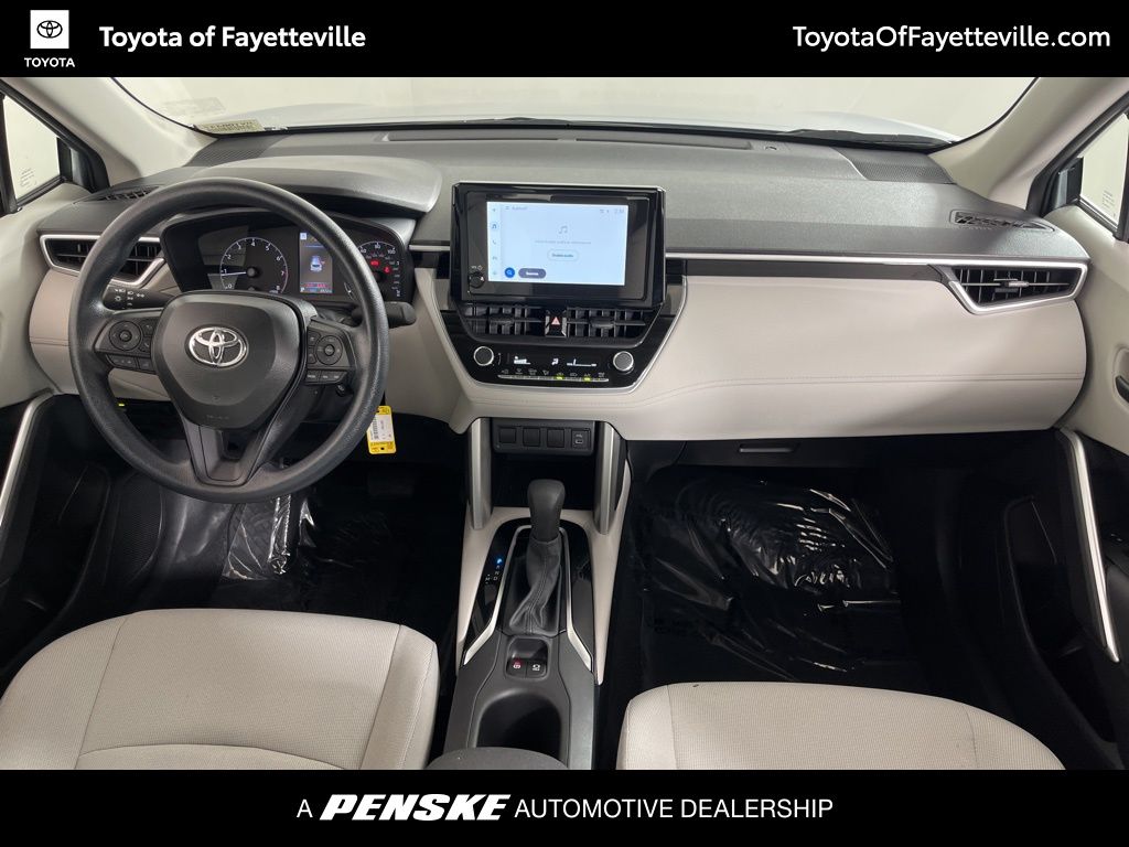 2024 Toyota Corolla Cross L 15