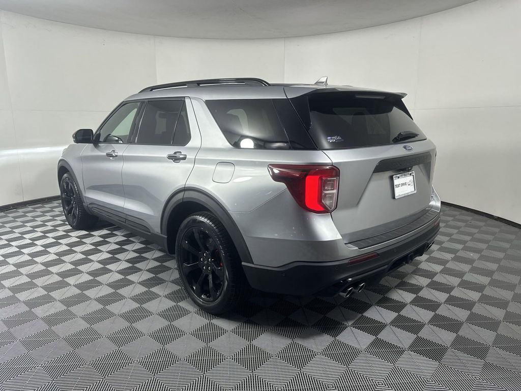 2020 Ford Explorer ST 5