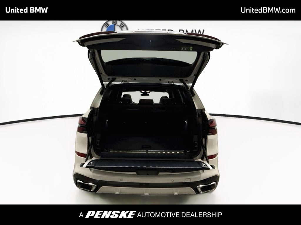 Thumbnail: 2026 BMW X5 - 21