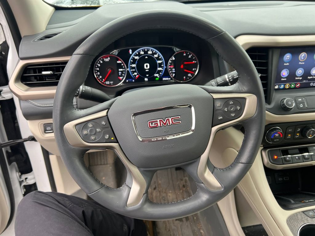 2022 GMC Acadia Denali 11