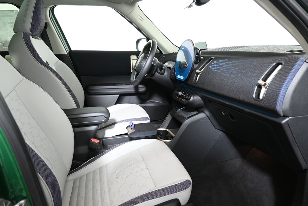 Thumbnail: 2025 MINI Cooper Countryman - 25