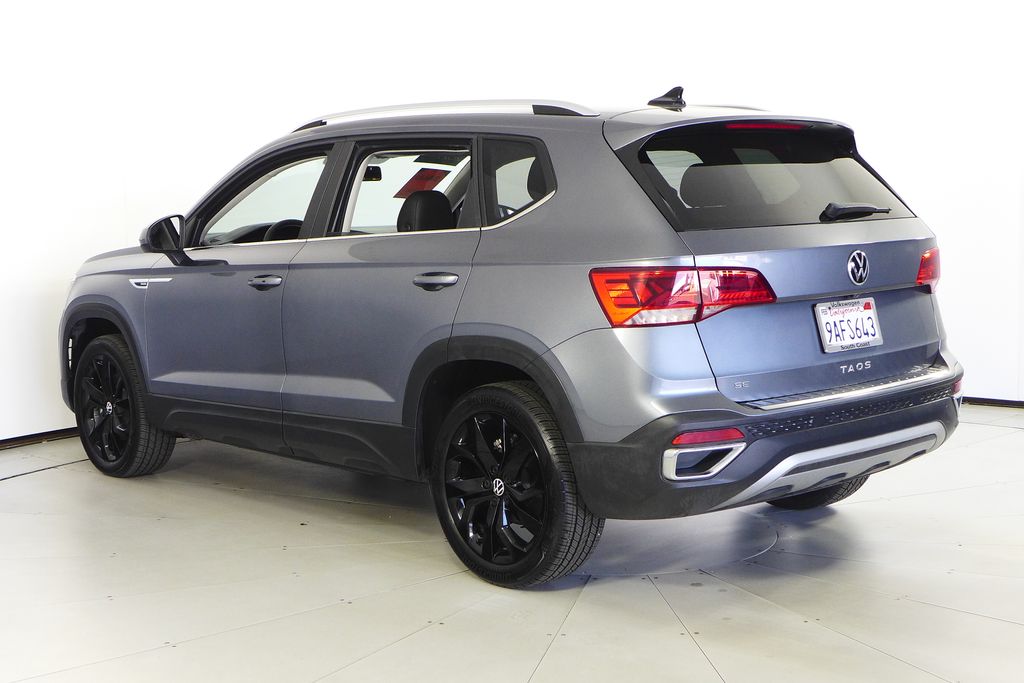 Thumbnail: 2022 Volkswagen Taos - 9