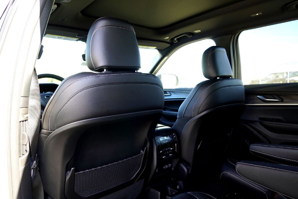 New Car 2025 Jeep Grand Cherokee L  Limited For Sale Under $60,000 In Taylor, Texas