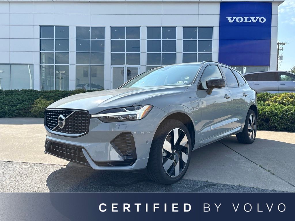 Vapour Gray Metallic 2025 Volvo XC60 SUV / Crossover All-Wheel Drive Automatic