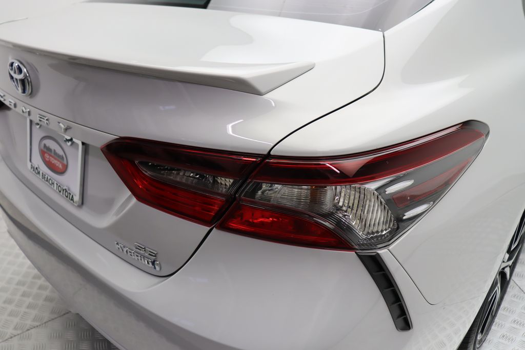 2023 Toyota Camry SE 9