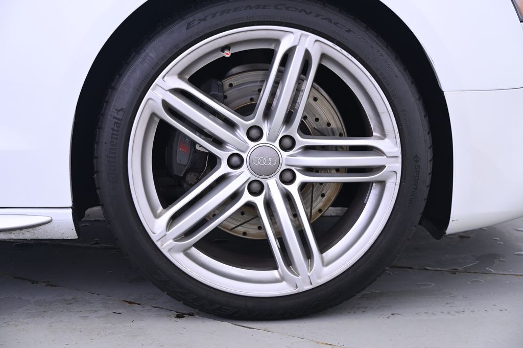 Thumbnail: 2013 Audi S5 - 14
