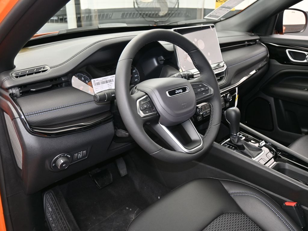 New 2026 Joose Jeep Latitude image 10