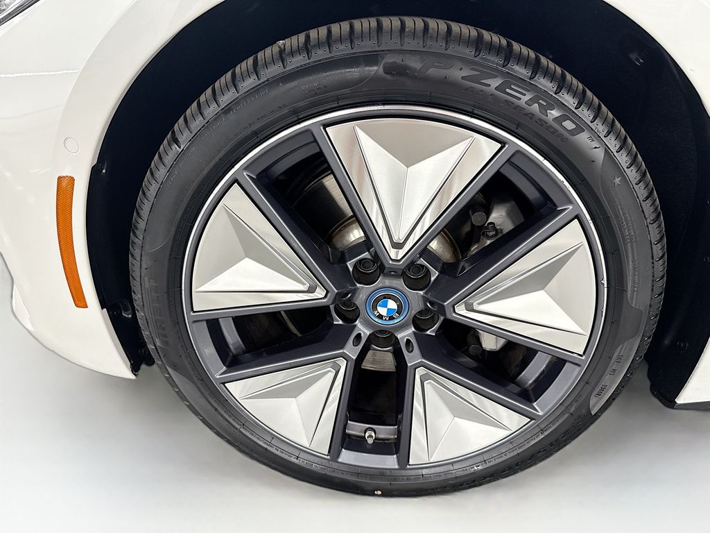 Thumbnail: 2023 BMW i4 - 29