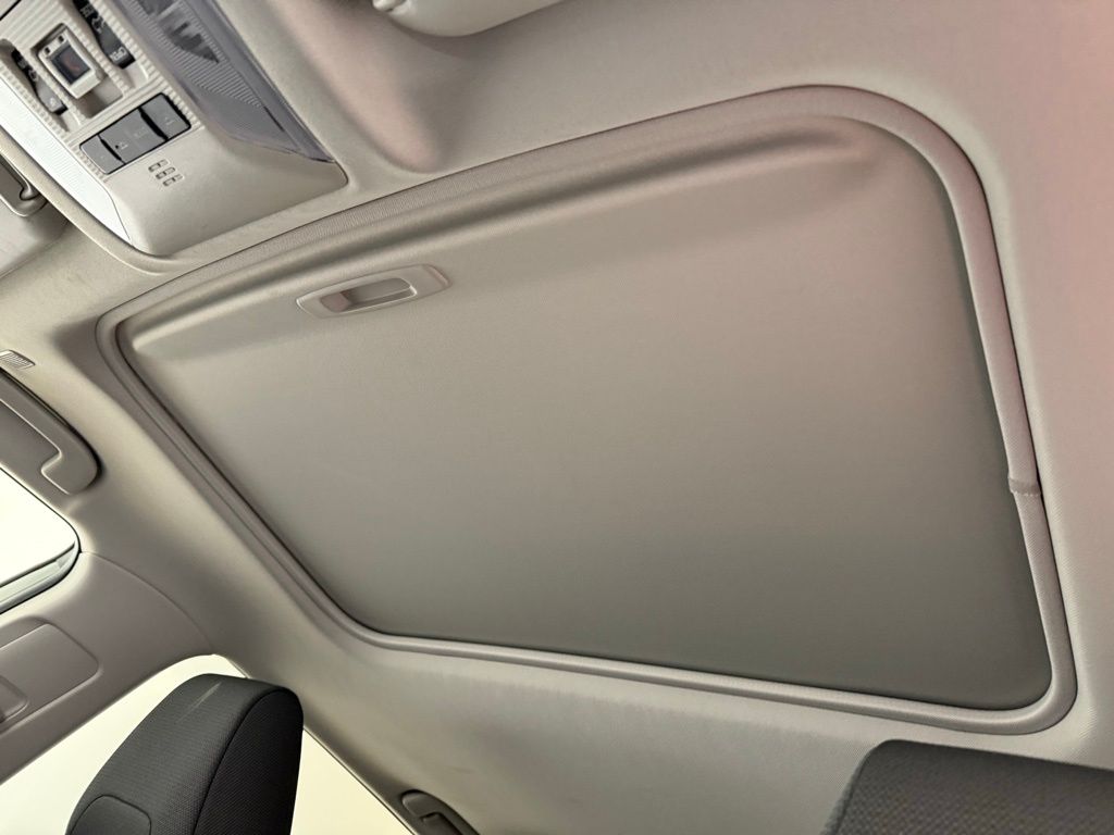 Thumbnail: 2023 Toyota RAV4 - 19