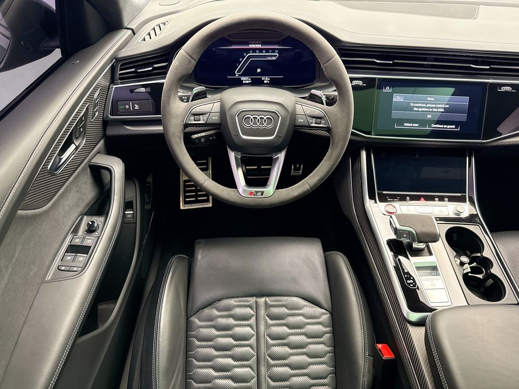 Thumbnail: 2024 Audi RS Q8 - 10