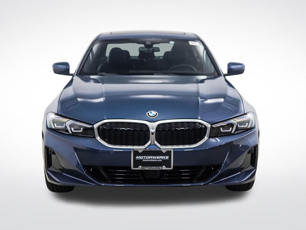 Thumbnail: 2026 BMW 3 Series - 8
