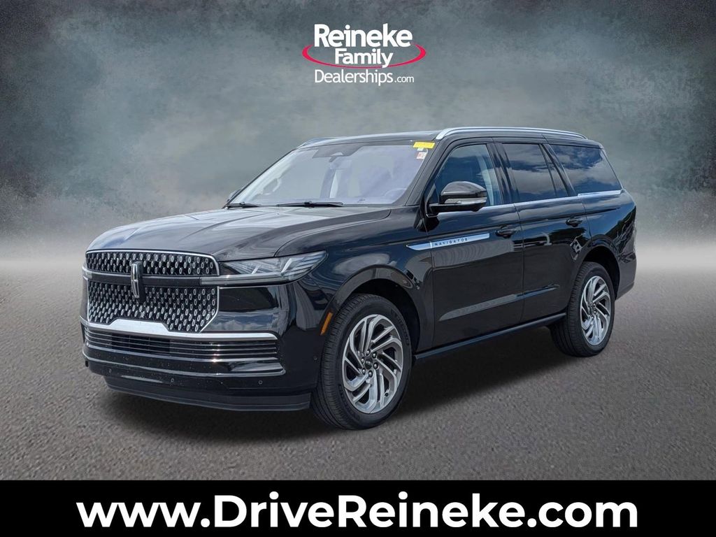 Infinite Black Metallic Clearcoat 2025 Lincoln Navigator Reserve 4WD SUV / Crossover Four-Wheel Drive Automatic