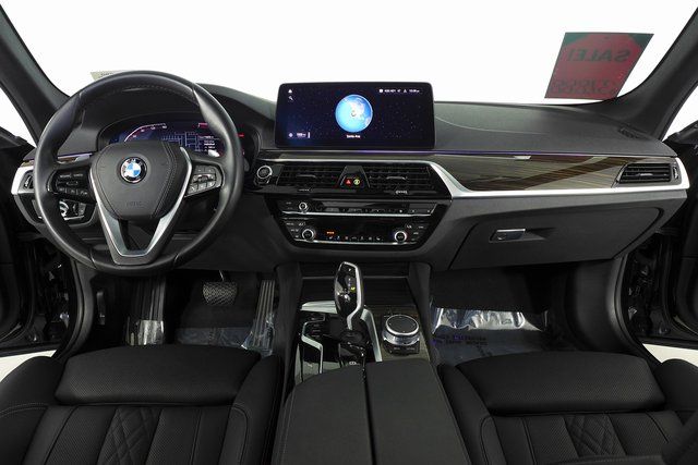 2022 BMW 5 Series 530i 24