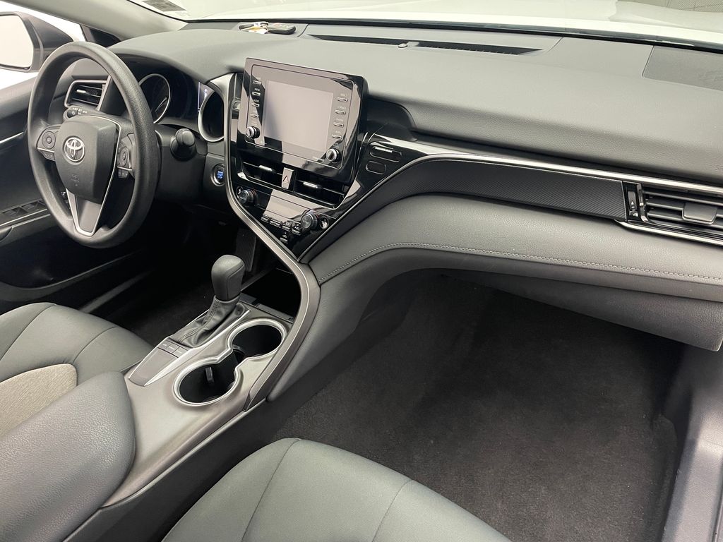 Thumbnail: 2022 Toyota Camry - 16