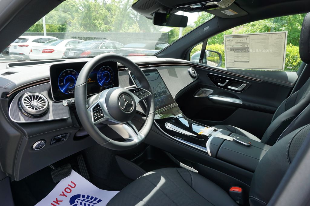 2025 Mercedes-Benz EQE 350 27