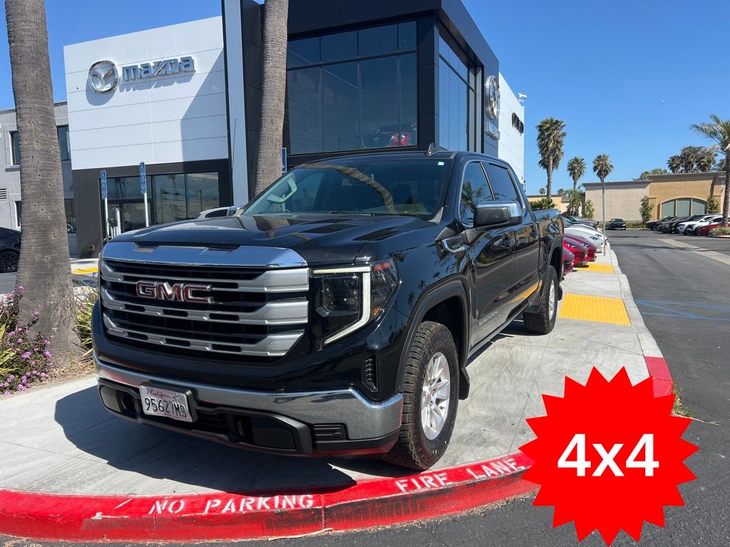 Onyx Black 2022 GMC Sierra 1500 SLE Crew Cab 4WD Pickup Truck Four-Wheel Drive 8-Speed Automatic