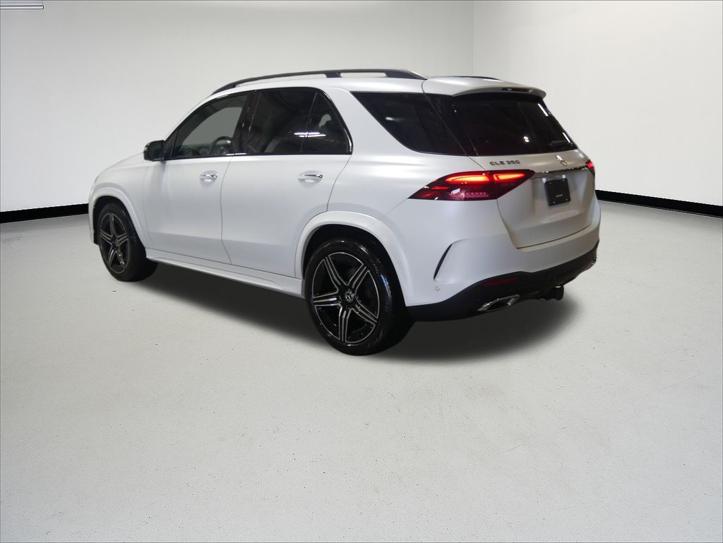 Thumbnail: 2026 Mercedes-Benz GLE - 3