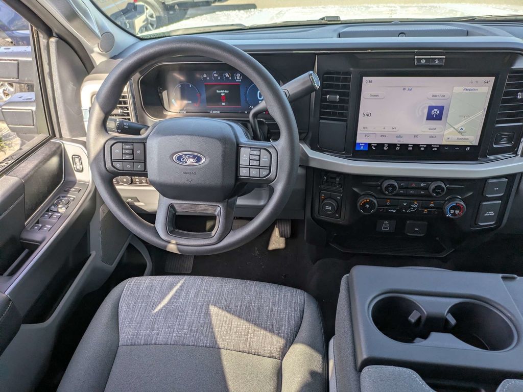 2026 Ford F-350 Super Duty XLT