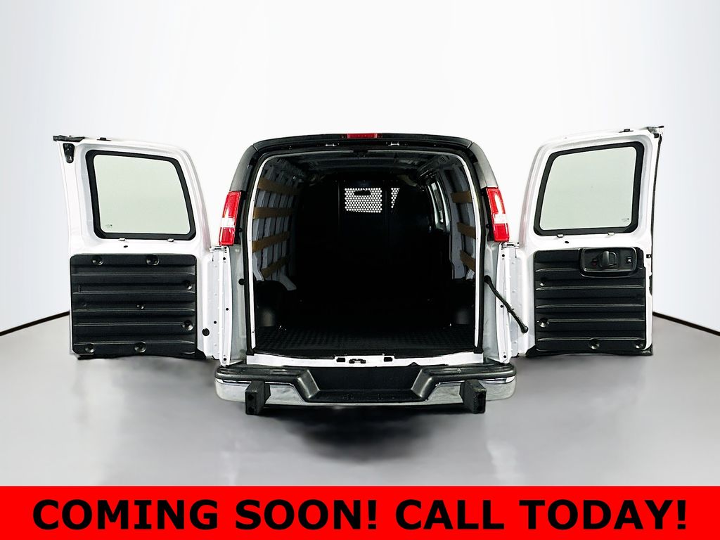 Used 2024 White Chevrolet Work Van image 29