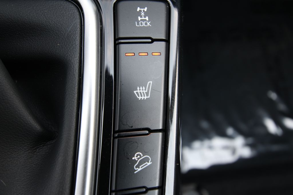 Used 2024 Kia Seltos SUV