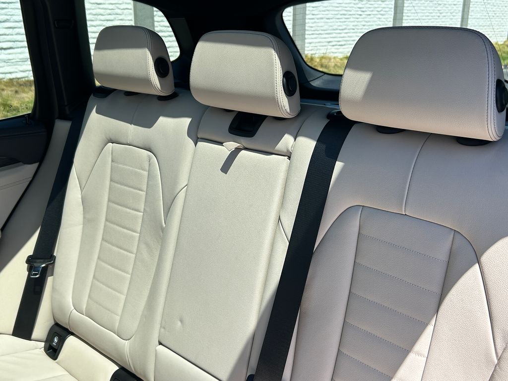 2022 BMW X3 M40i 31