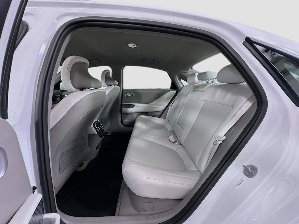 Thumbnail: 2025 Hyundai Ioniq 6 - 17