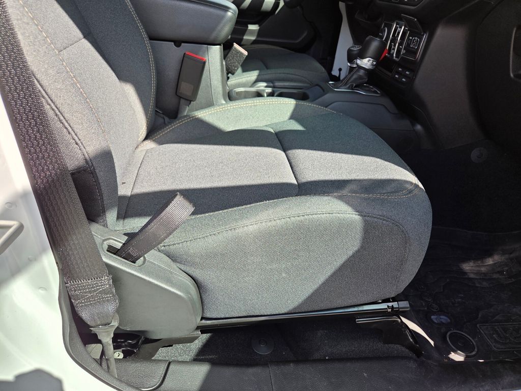 Used 2024 Jeep Wrangler SUV