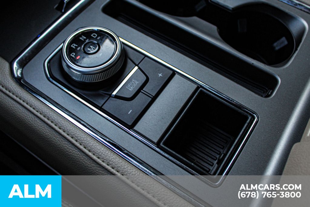 Used 2020 Black Ford XLT image 39