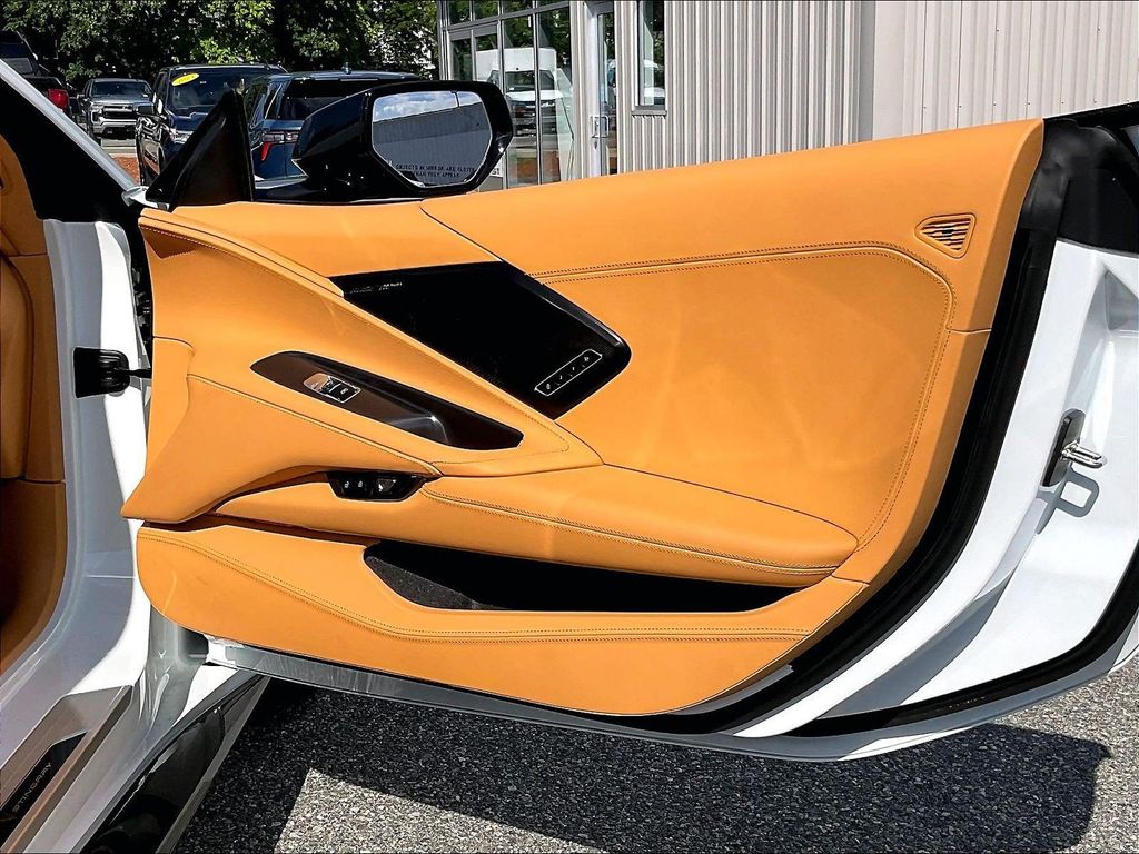 2024 Chevrolet Corvette — photo 12