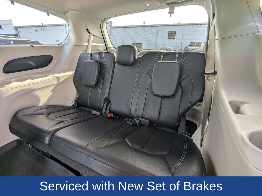 2022 Chrysler Pacifica Touring L