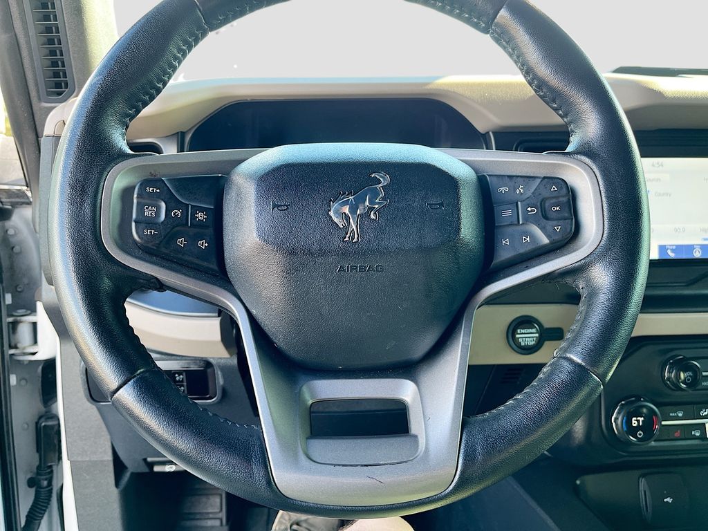 Used 2023 White Ford Wildtrak image 11