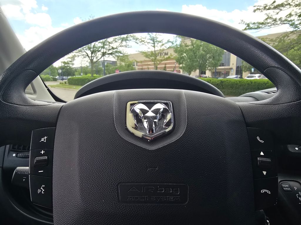 Used 2018 Black Ram High Roof image 21