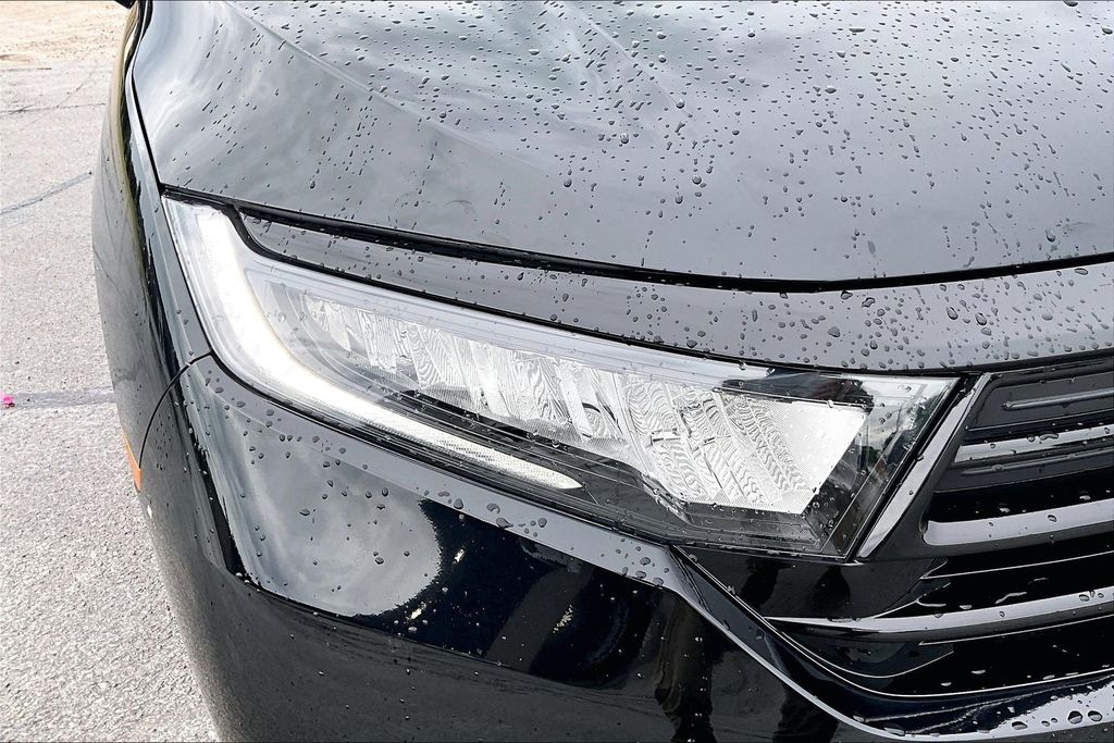 Used 2024 Honda Odyssey Van