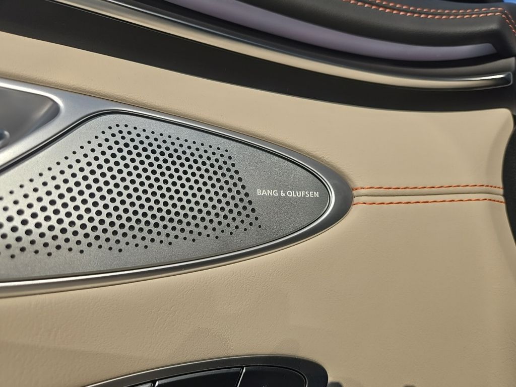 Thumbnail: 2026 Genesis GV70 - 18