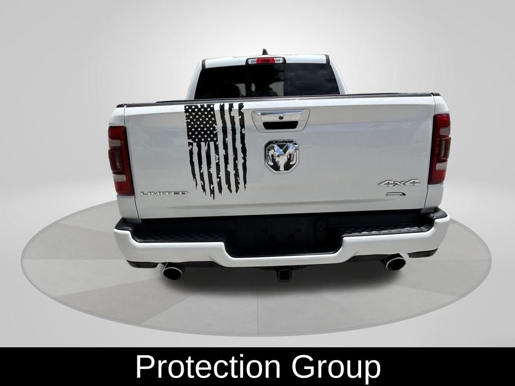 View vehicle photo 6
