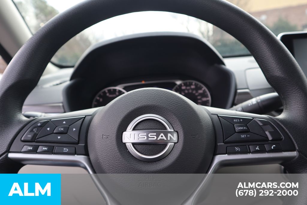 Used 2025 Red Nissan 2.5 SV image 30